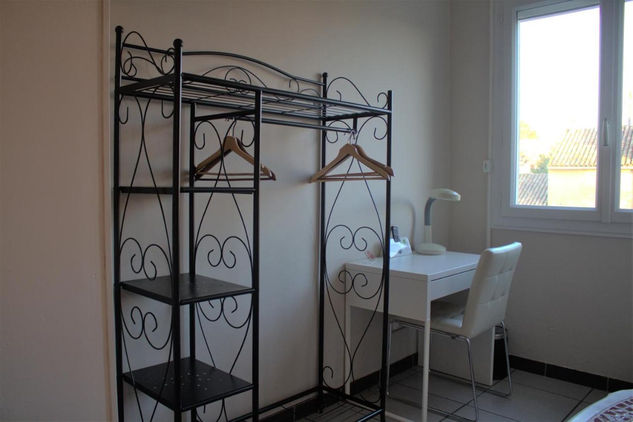 Logis Hotel Le Clement V Roquemaure  Eksteriør billede