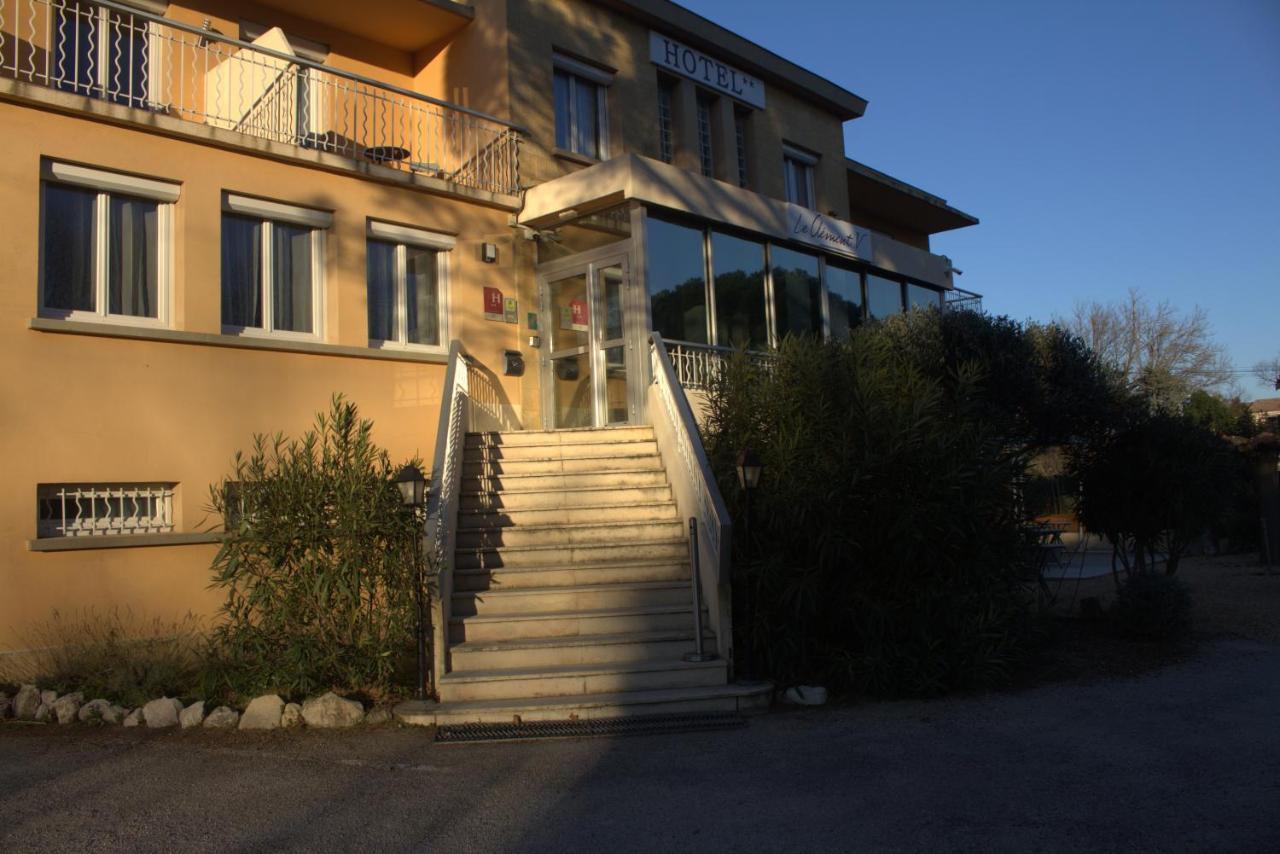 Logis Hotel Le Clement V Roquemaure  Eksteriør billede