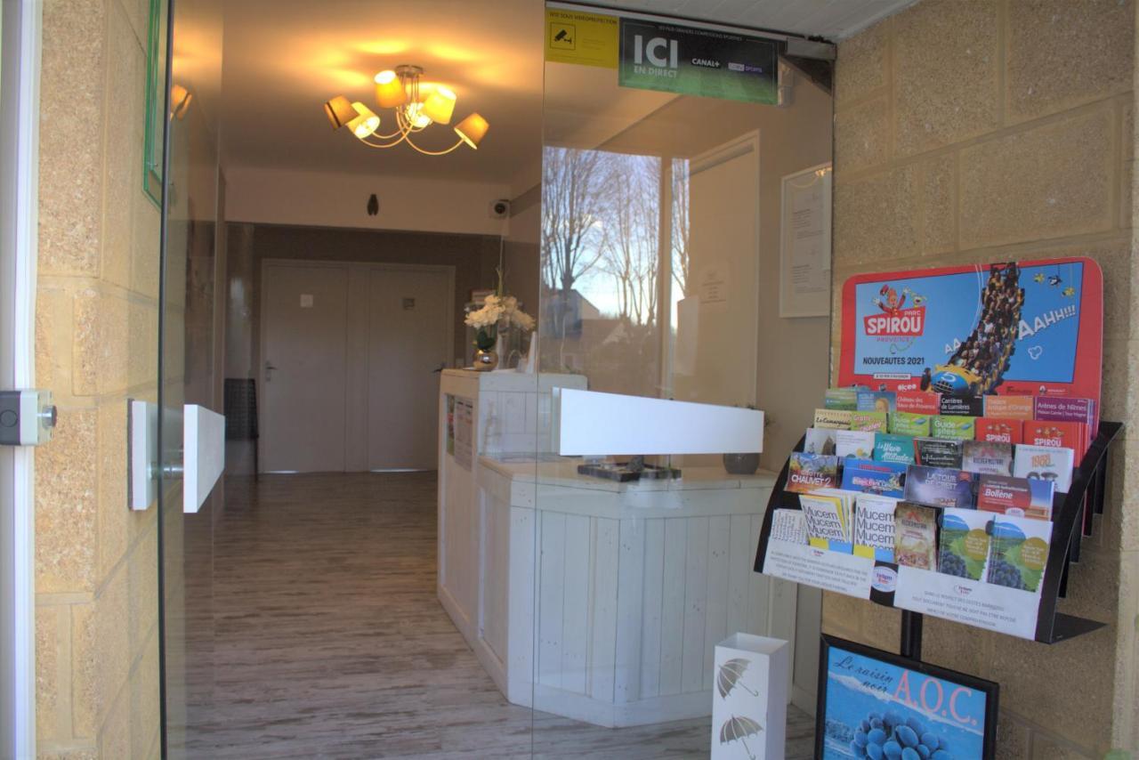 Logis Hotel Le Clement V Roquemaure  Eksteriør billede