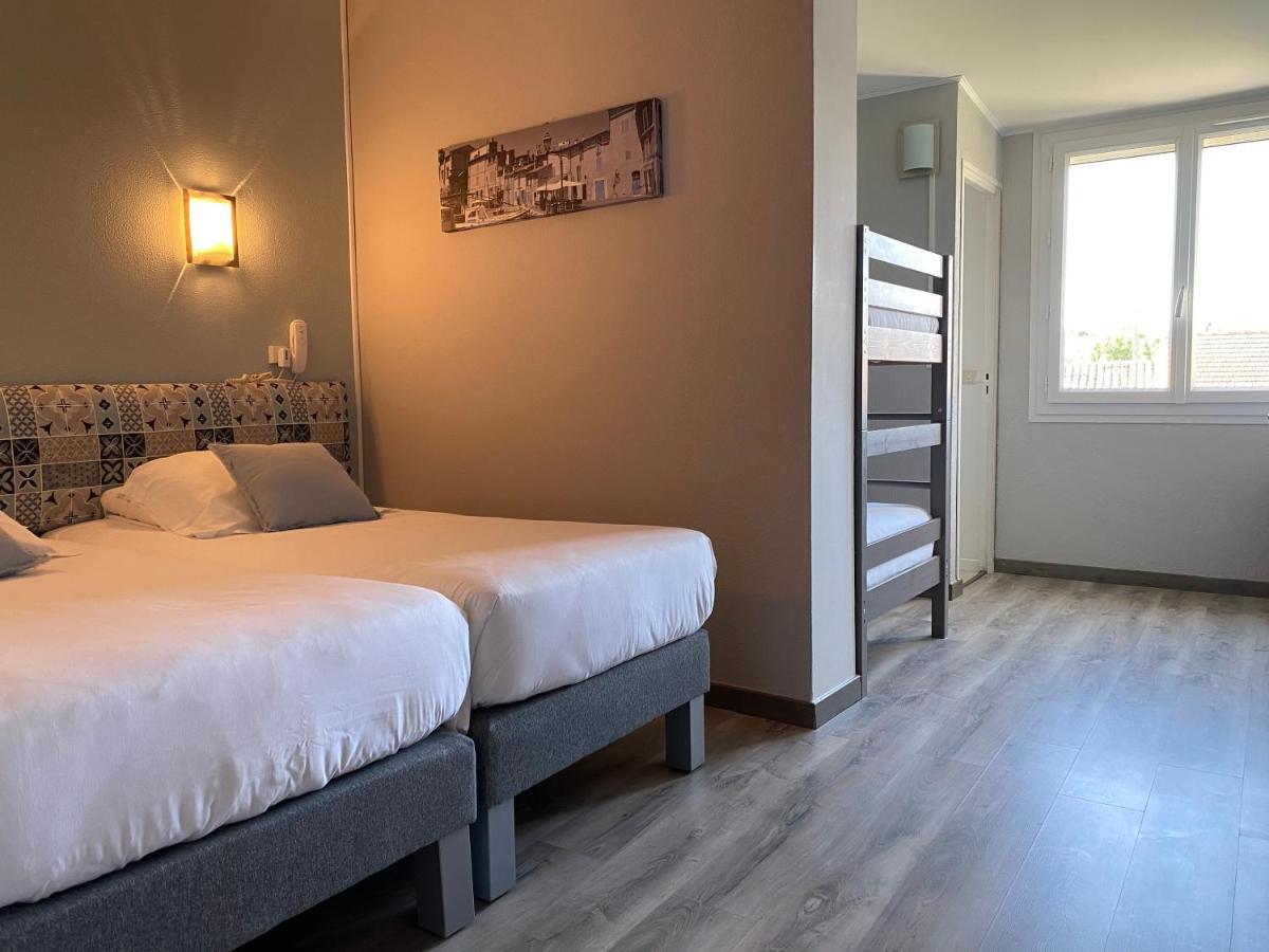 Logis Hotel Le Clement V Roquemaure  Eksteriør billede